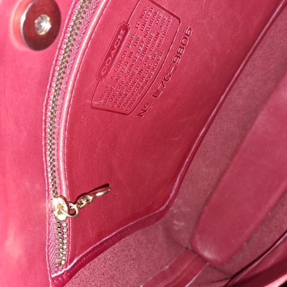 Coach  Vintage USA 9806 Slim Bucket Equestrian Red Leather Legacy Shoulder Bag - Picture 14 of 15